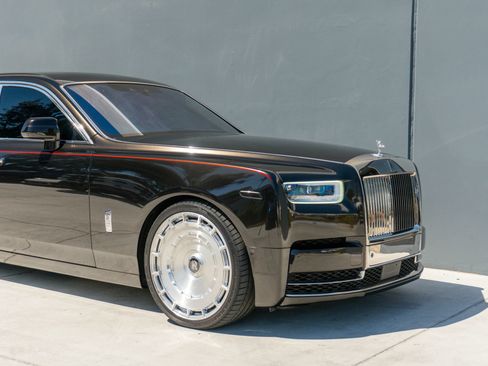 Used 2021 Rolls-Royce Phantom Sedan RWD image 41