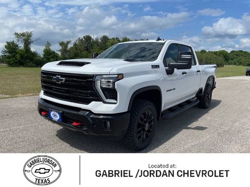 New 2026 Chevrolet Silverado 2500 LT w/ Trail Boss Package AWD/4WD image 1