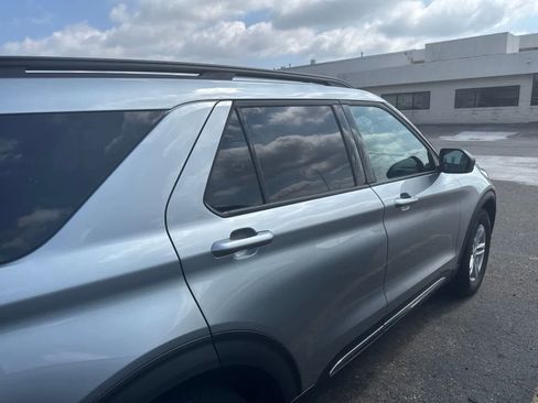 Used 2023 Ford Explorer XLT w/ Equipment Group 202A AWD/4WD image 11