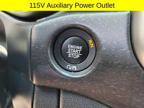Used 2018 Jeep Grand Cherokee Altitude AWD/4WD image 30