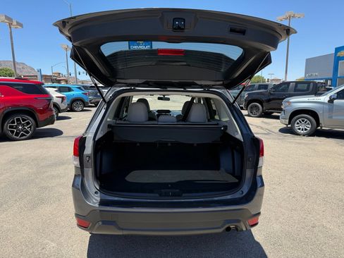 Used 2024 Subaru Forester Premium AWD/4WD image 37
