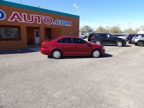 Used 2017 Volkswagen Jetta S image 9
