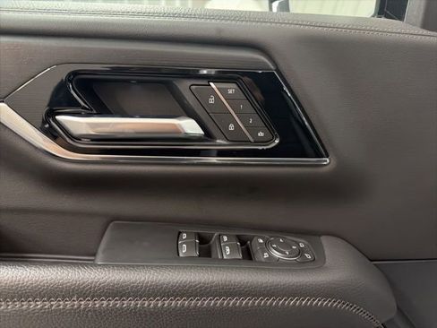 Used 2025 GMC Yukon Denali image 26