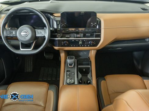 Used 2022 Nissan Pathfinder Platinum AWD/4WD image 32