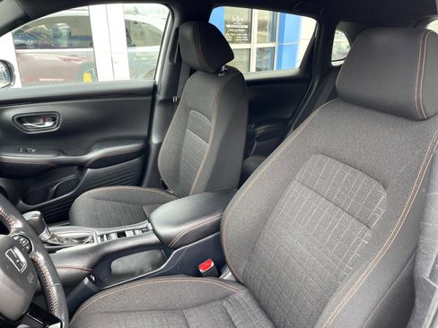 Used 2023 Honda HR-V Sport image 11