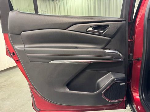 Used 2024 Chevrolet Traverse RS w/ LPO, Floor Liner Package AWD/4WD image 32