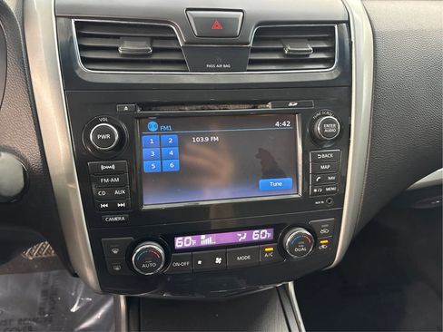 Used 2013 Nissan Altima 2.5 SL w/ Technology Pkg FWD image 18