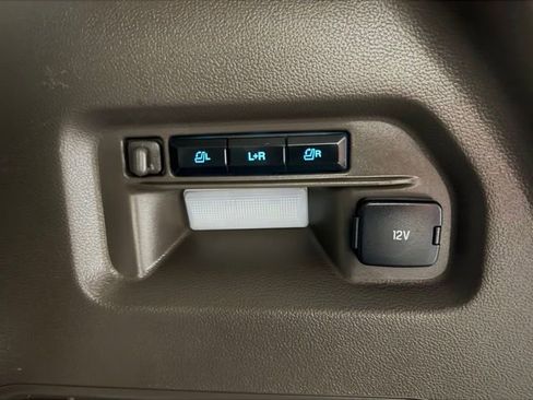 Used 2020 Ford Explorer Platinum w/ Premium Technology Package AWD/4WD image 23