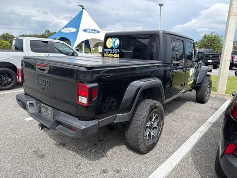 Used 2022 Jeep Gladiator Sport AWD/4WD image 8