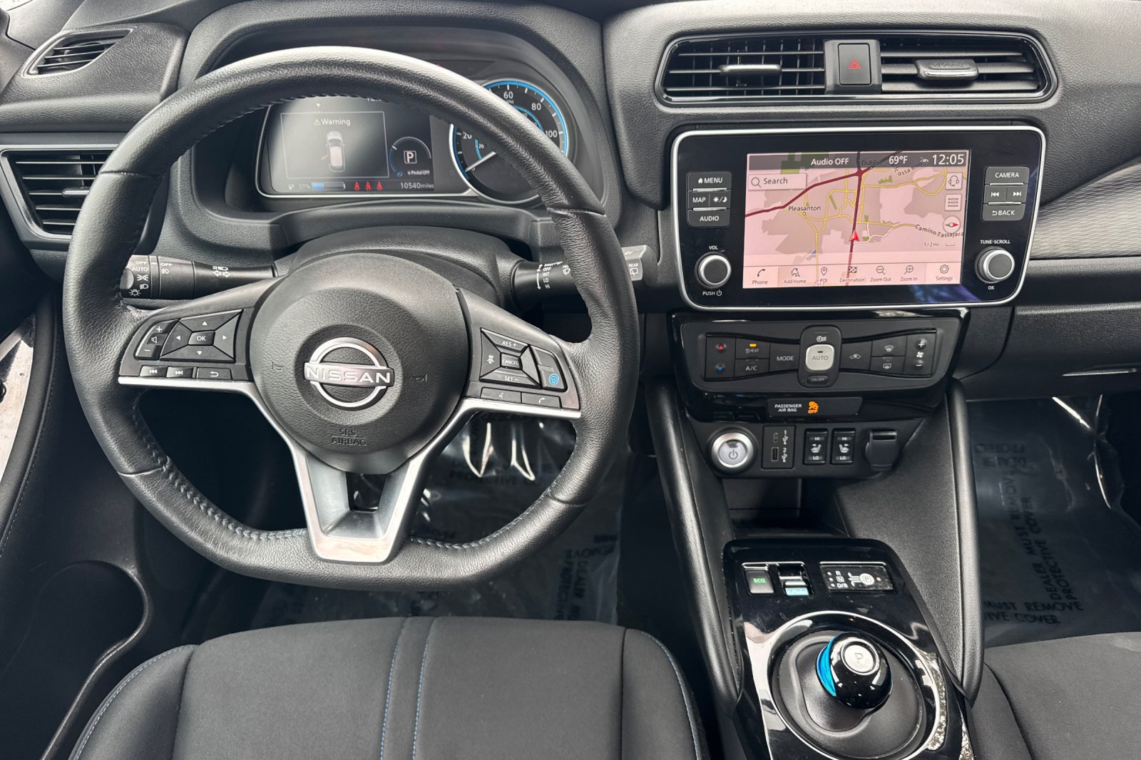 Certified 2025 Nissan Leaf SV Plus FWD image 17