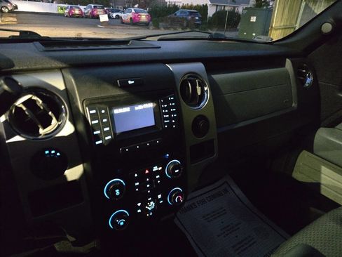 Used 2013 Ford F150 XLT w/ Mid Equipment Group image 20