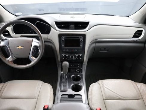 Used 2017 Chevrolet Traverse Premier image 15
