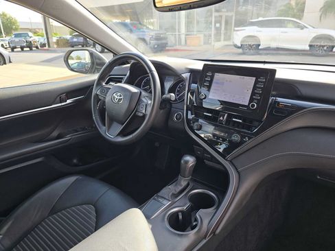 Used 2023 Toyota Camry SE w/ Convenience Package FWD image 11
