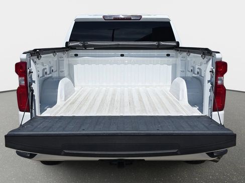 Used 2019 Chevrolet Silverado 1500 Custom w/ Infotainment Package RWD image 14