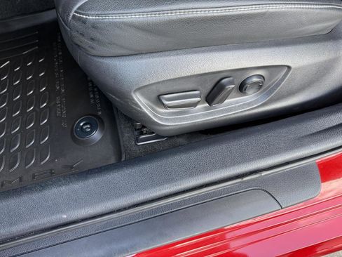 Used 2022 Toyota Camry XSE image 11