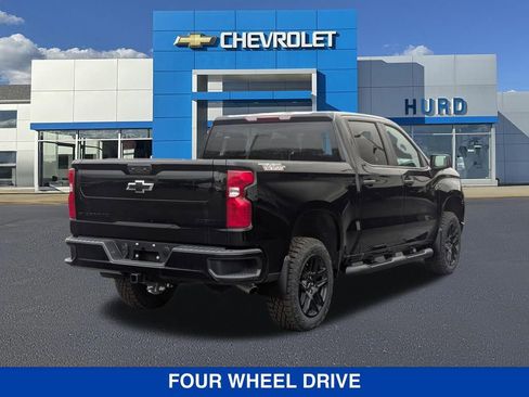 New 2026 Chevrolet Silverado 1500 Custom Trail Boss w/ LPO, Dark Essentials Package AWD/4WD image 4