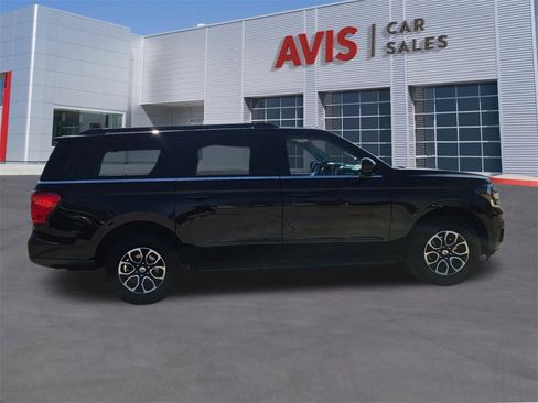 Used 2024 Ford Expedition Max XLT image 7