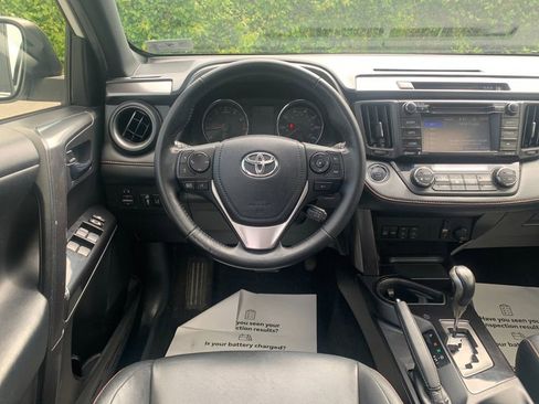 Used 2017 Toyota RAV4 SE w/ Power Extra Value Package AWD/4WD image 17
