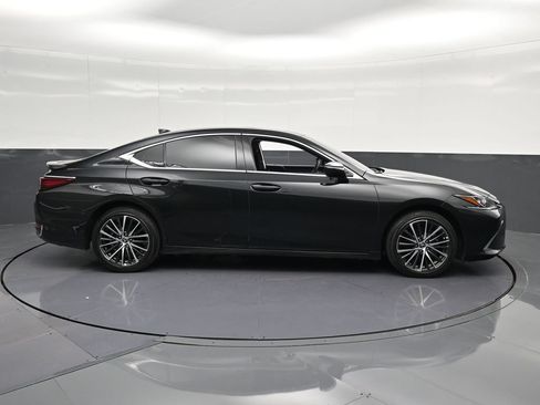 Used 2025 Lexus ES 300h w/ Premium Package FWD image 4