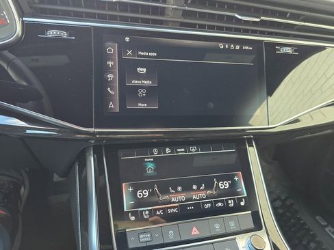Used 2025 Audi Q8 Premium Plus image 55