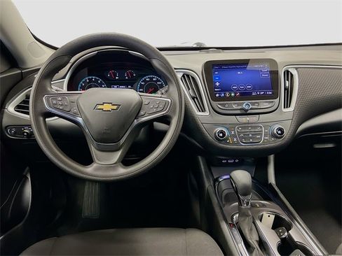 Used 2024 Chevrolet Malibu LT image 22