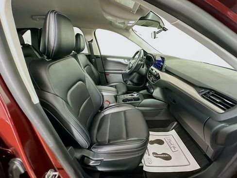 Certified 2021 Ford Escape SEL FWD image 32