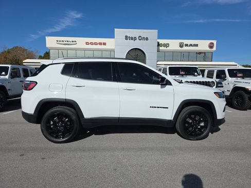 New 2026 Jeep Compass Latitude AWD/4WD image 4