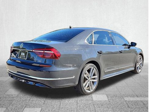 Used 2017 Volkswagen Passat 1.8T R-Line image 7
