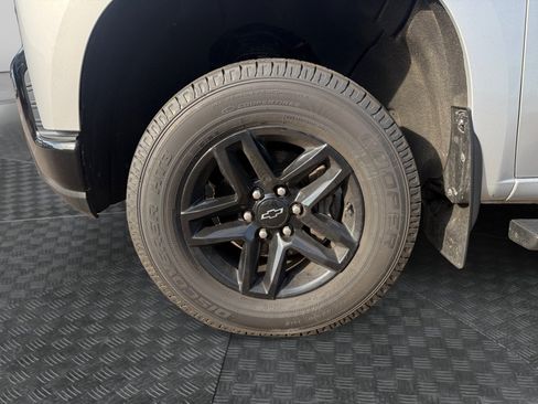 Used 2020 Chevrolet Silverado 1500 Custom Trail Boss w/ Custom Convenience Package AWD/4WD image 21