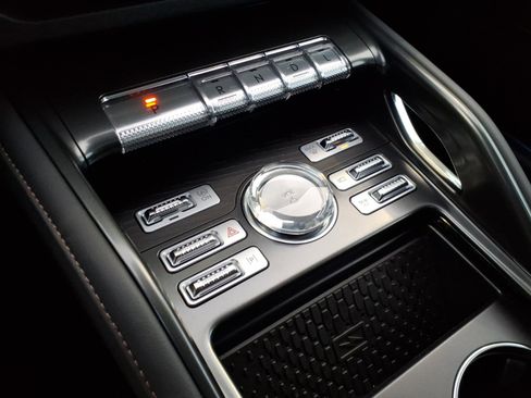 New 2026 Lincoln Nautilus Reserve image 18