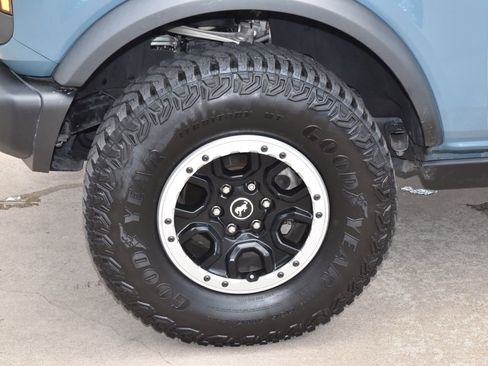 Certified 2023 Ford Bronco Badlands w/ Sasquatch Package AWD/4WD image 46