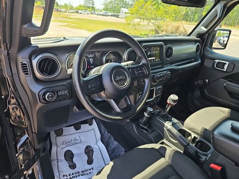 Used 2022 Jeep Gladiator Sport image 16