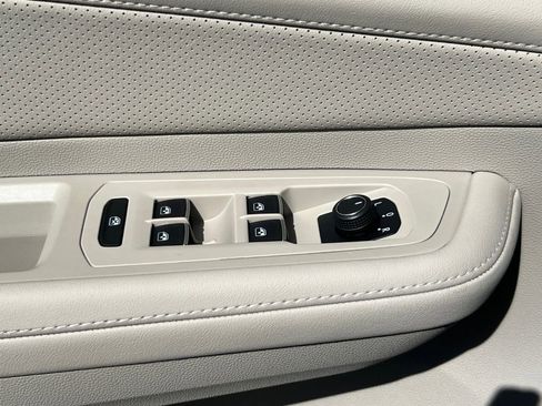 New 2026 Volkswagen Atlas SE image 15