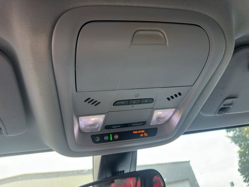 Used 2021 GMC Acadia AT4 image 19