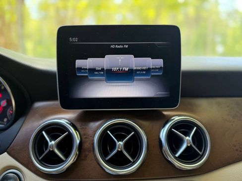 Used 2019 Mercedes-Benz GLA 250 image 30