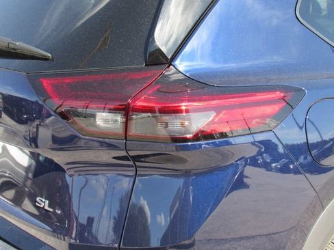 Certified 2025 Nissan Rogue SL FWD image 13