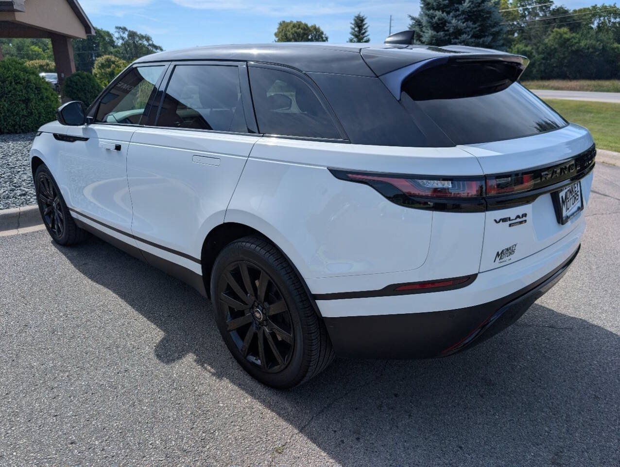 Used 2020 Land Rover Range Rover Velar S AWD/4WD image 7