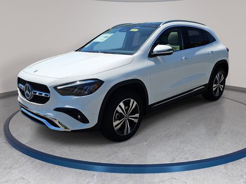 New 2026 Mercedes-Benz GLA 250 4MATIC image 1