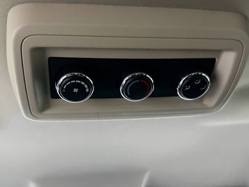 Used 2016 Dodge Journey SXT w/ Comfort/Convenience Group image 24