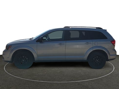 Used 2019 Dodge Journey SE w/ Premium Group FWD image 2