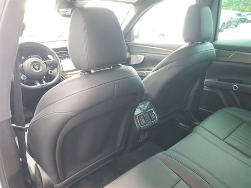 Used 2024 Maserati Grecale GT image 10