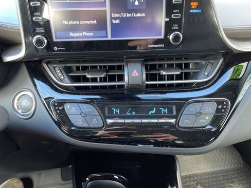 Used 2022 Toyota C-HR Limited image 13