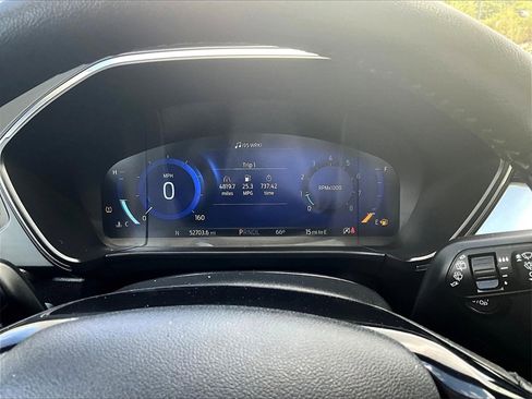 Used 2021 Ford Escape Titanium image 19