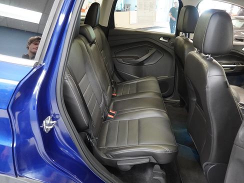 Used 2015 Ford Escape Titanium w/ Equipment Group 301A AWD/4WD image 21