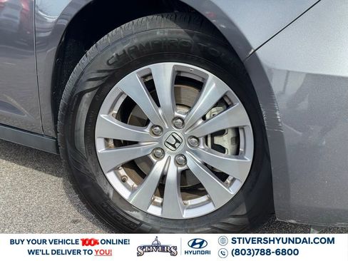 Used 2016 Honda Odyssey SE image 4