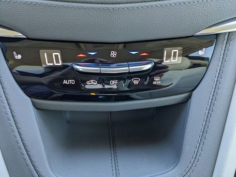 Used 2023 Cadillac XT5 Premium Luxury FWD image 34