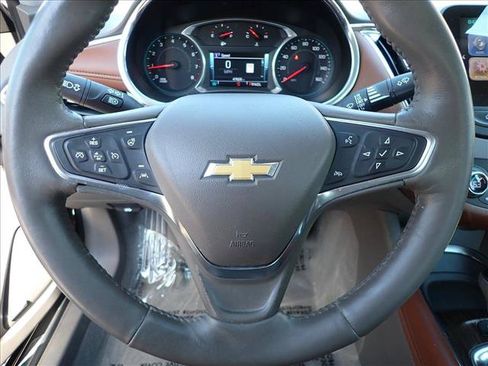 Used 2017 Chevrolet Malibu Premier w/ Premier Sun and Wheel Package FWD image 13