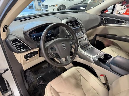 Used 2016 Lincoln MKX Reserve w/ Technology Package image 12