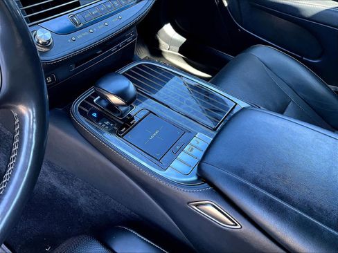 Used 2019 Lexus LS 500 AWD image 20