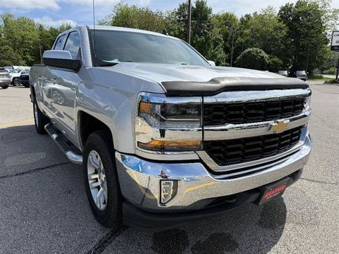 Used 2017 Chevrolet Silverado 1500 LT w/ All Star Edition AWD/4WD image 9